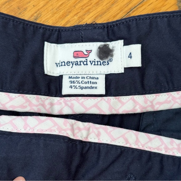 Vineyard Vines Navy Shorts Size 4 Women’s - Picture 4 of 5